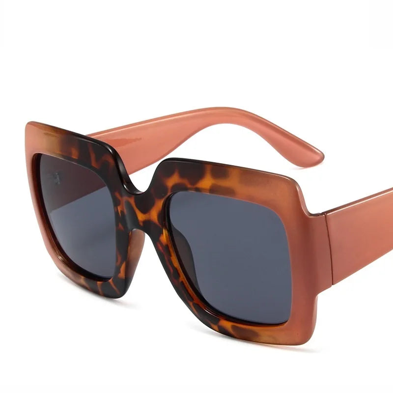Fashion Women Oversize Sunglasses Gradient Retro Luxury Brand Designer Square Sun Glasses Female Trending Shades UV400 Eyeglas